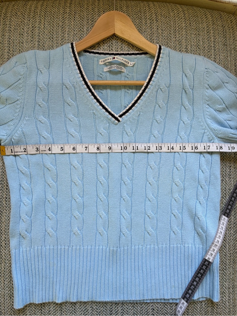 Tommy Hilfiger Pale Blue Cable-Knit V-Neck Sweater with Navy Trim-00B - Picture 7 of 9